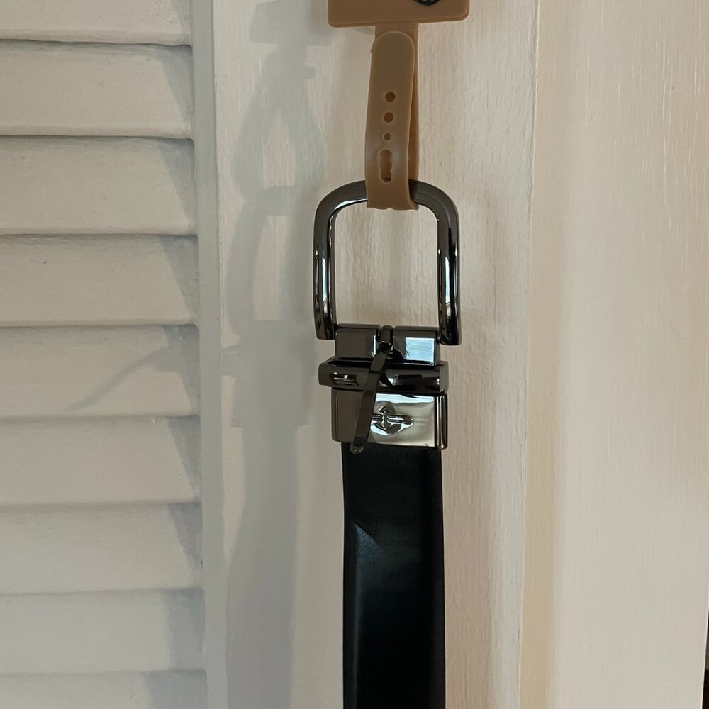 NWT Dockers reversible belt